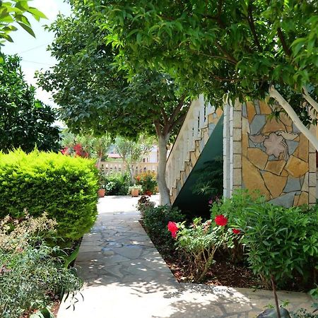 Garden Villa Dhesara คซามิล ภายนอก รูปภาพ